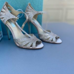 Betsy Johnson champagne heels